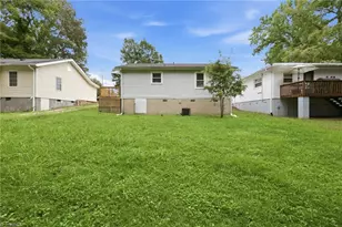 323 Avery Ave, High Point, NC 27265 - Photo 12