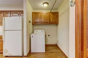 1823 Woodhue Dr, Burlington, NC 27215 - Photo 16