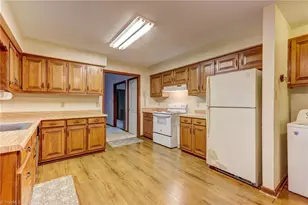 1823 Woodhue Dr, Burlington, NC 27215 - Photo 14