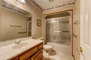 1823 Woodhue Dr, Burlington, NC 27215 - Photo 28