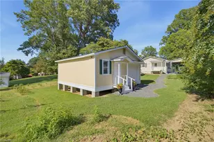 1608 Pecan Rd, Reidsville, NC 27320 - Photo 28