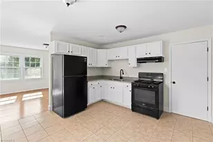 1317 Pleasant St, Winston-Salem, NC 27107 - Photo 4