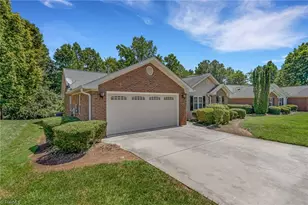 3 Brandywine Cir, Greensboro, NC 27409 - Photo 4