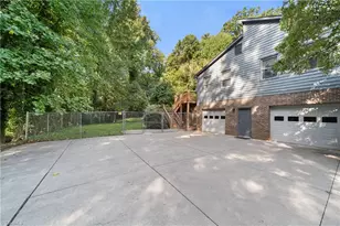 5737 Polaris Ct, Pfafftown, NC 27040 - Photo 10