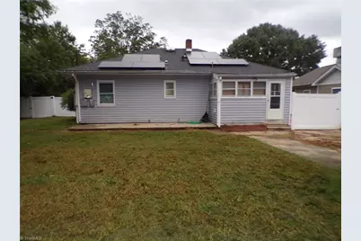 3900 Oak Grove Avenue, Greensboro, NC 27405 - Photo 12