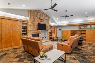 381 Hunters Point, Lexington, NC 27295 - Photo 10