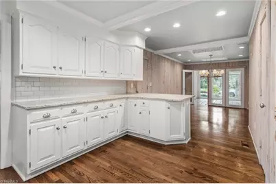 402 Parkmont Drive, Greensboro, NC 27408 - Photo 14