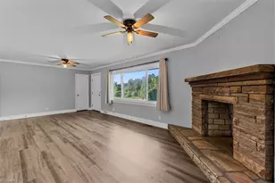 921 E King St, King, NC 27021 - Photo 8