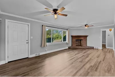 921 E King Street, King, NC 27021 - Photo 4