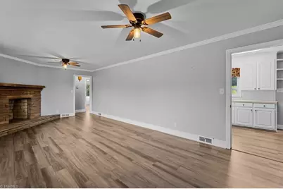 921 E King Street, King, NC 27021 - Photo 6