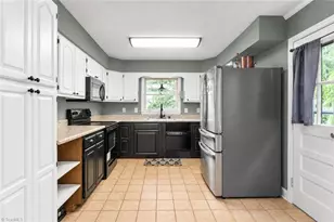1200 Quail Hollow Rd, Kernersville, NC 27284 - Photo 12