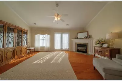 303 Locksley Court, Thomasville, NC 27360 - Photo 4