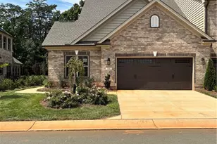 1046 Beechcraft Dr, Mebane, NC 27302 - Photo 1