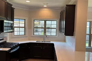 1046 Beechcraft Dr, Mebane, NC 27302 - Photo 2