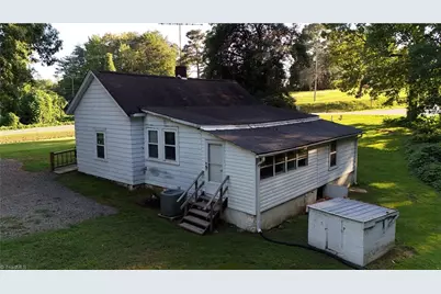 1574 Carter Street, Mount Airy, NC 27030 - Photo 6
