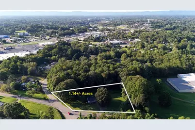 1574 Carter Street, Mount Airy, NC 27030 - Photo 2