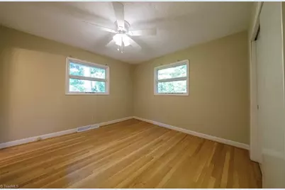 221 Westwood Avenue, Thomasville, NC 27360 - Photo 20