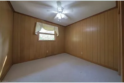 221 Westwood Avenue, Thomasville, NC 27360 - Photo 18