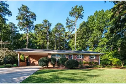 221 Westwood Avenue, Thomasville, NC 27360 - Photo 2