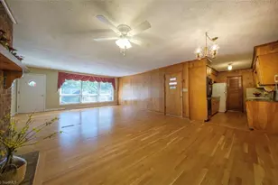 221 Westwood Ave, Thomasville, NC 27360 - Photo 4