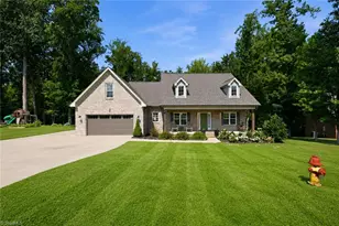 2977 Bridge Point Dr, Sophia, NC 27350 - Photo 2