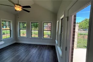 1040 Beechcraft Dr, Mebane, NC 27302 - Photo 4