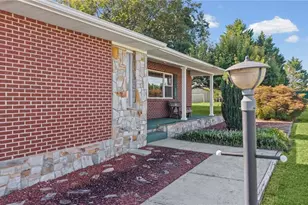 412 N Main St, Dobson, NC 27017 - Photo 2