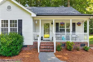 2258 Regency Dr, Randleman, NC 27317 - Photo 2
