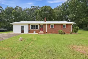 212 Circle Dr, Dobson, NC 27017 - Photo 2