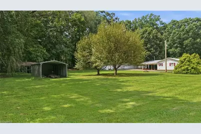 212 Circle Drive, Dobson, NC 27017 - Photo 6