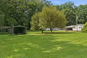 212 Circle Dr, Dobson, NC 27017 - Photo 6