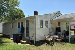 109 Adams St, Yadkinville, NC 27055 - Photo 4