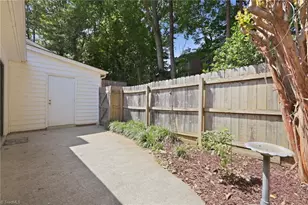 2642 Cottage Pl, Greensboro, NC 27455 - Photo 32