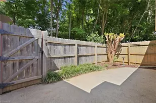 2642 Cottage Pl, Greensboro, NC 27455 - Photo 24