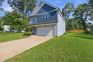 702 Vance St, Mebane, NC 27302 - Photo 32