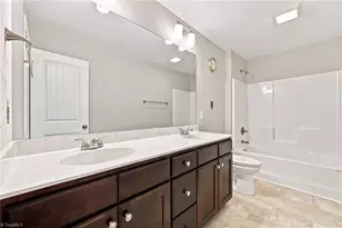 702 Vance St, Mebane, NC 27302 - Photo 20