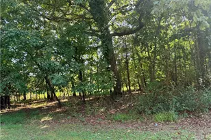 1534 Skeet Club Rd, High Point, NC 27265 - Photo 10
