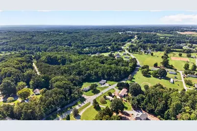 5889 Nc Highway 66, King, NC 27021 - Photo 6