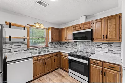 923 Aberdeen Road, High Point, NC 27265 - Photo 22