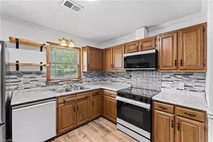 923 Aberdeen Rd, High Point, NC 27265 - Photo 22