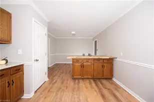 923 Aberdeen Rd, High Point, NC 27265 - Photo 20