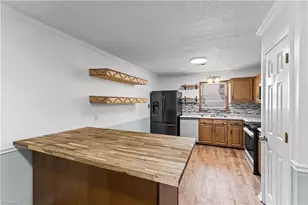 923 Aberdeen Rd, High Point, NC 27265 - Photo 20