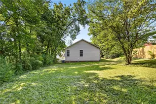 807 Julian St, Greensboro, NC 27405 - Photo 34