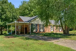 233 Maxwell Dr, Lexington, NC 27295 - Photo 2