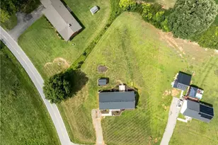 1003 Crestline Dr, Yadkinville, NC 27055 - Photo 6