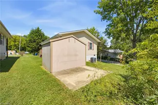 219 E Oakview Rd, Asheville, NC 28806 - Photo 28