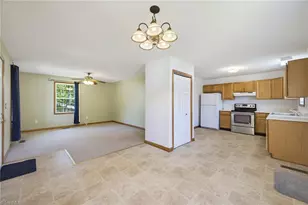 219 E Oakview Rd, Asheville, NC 28806 - Photo 12