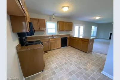 7 Woodlea Ridge Court, Greensboro, NC 27406 - Photo 6