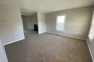 7 Woodlea Ridge Ct, Greensboro, NC 27406 - Photo 2