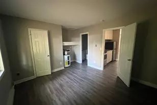 201 Woodnell St, Greensboro, NC 27405 - Photo 8